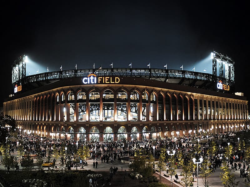 New York Mets Yankees offer vaccination in stadium during game day