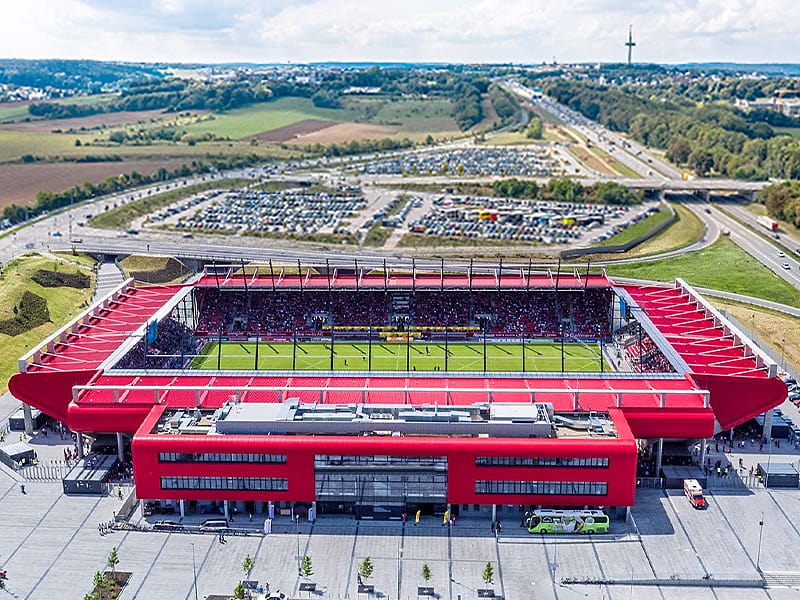 Jahnstadion Regensburg goes cashless