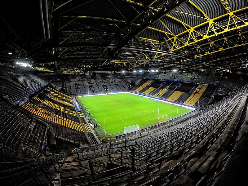 Stadium in Dortmund on full capacity after 2 years