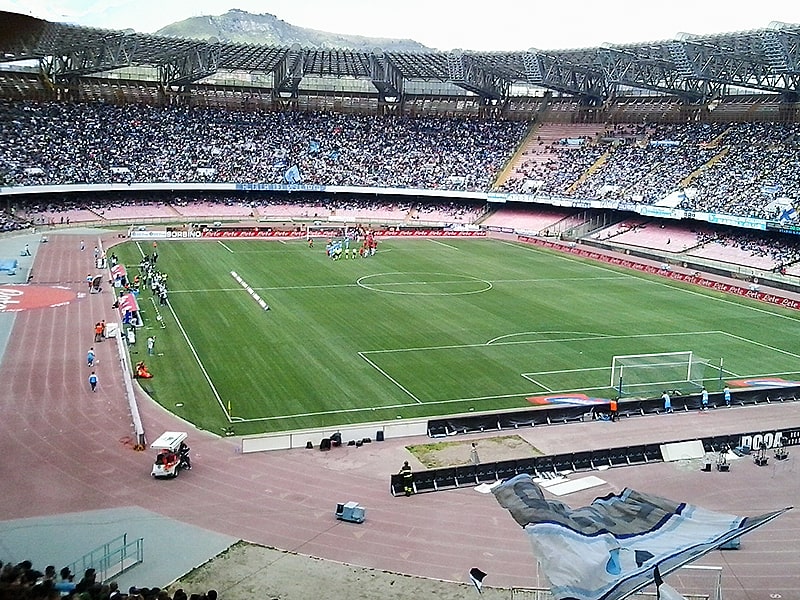 Napoli extends lease stadium contract