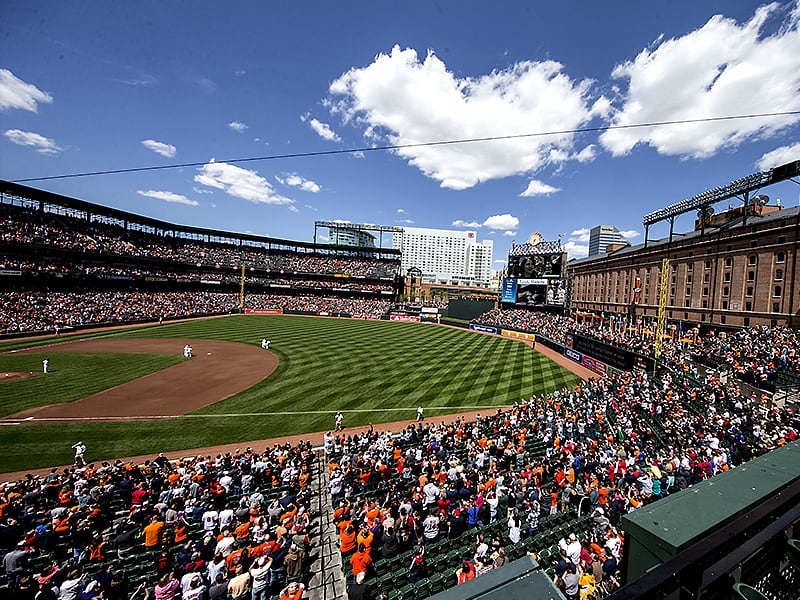 Baltimore Orioles sign 30 year contract with Camden Yards
