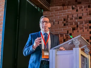 Jorge L. Pérez at Coliseum Summit