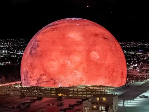 Sphere Las Vegas with hughe profit and stock is up 370% 