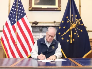 Indiana Governor signs a bill to establish a stadium authority for new Bears stadium 