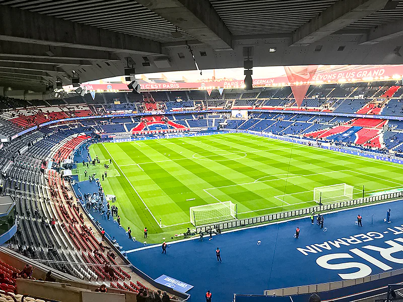 New Mayor opening Parc des Princes talks - Coliseum