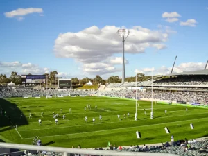 Scenarios for a new or renovated stadium in Canberra 